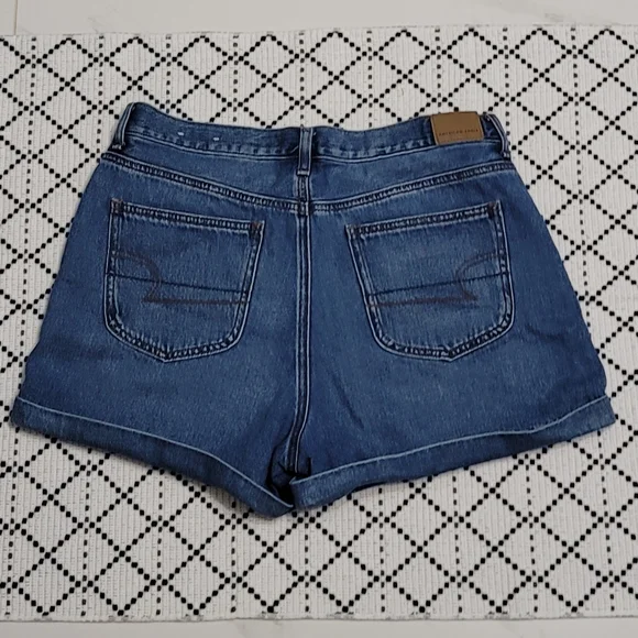 American Eagle Outfitters High Waisted Cuffed Mom Denim Shorts - Picture 8 of 8